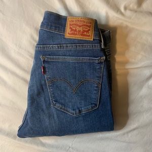 New Levi Skinny Jeans